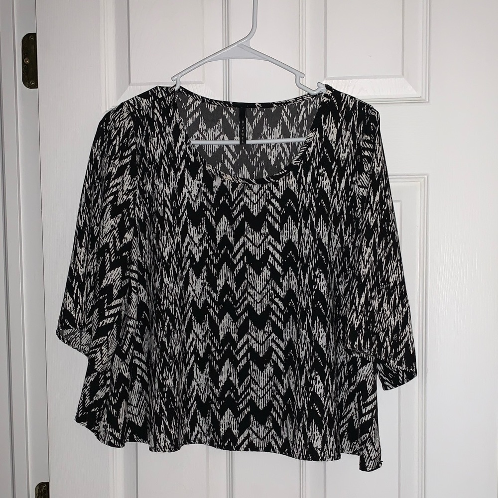 Black and white dressy crop too!